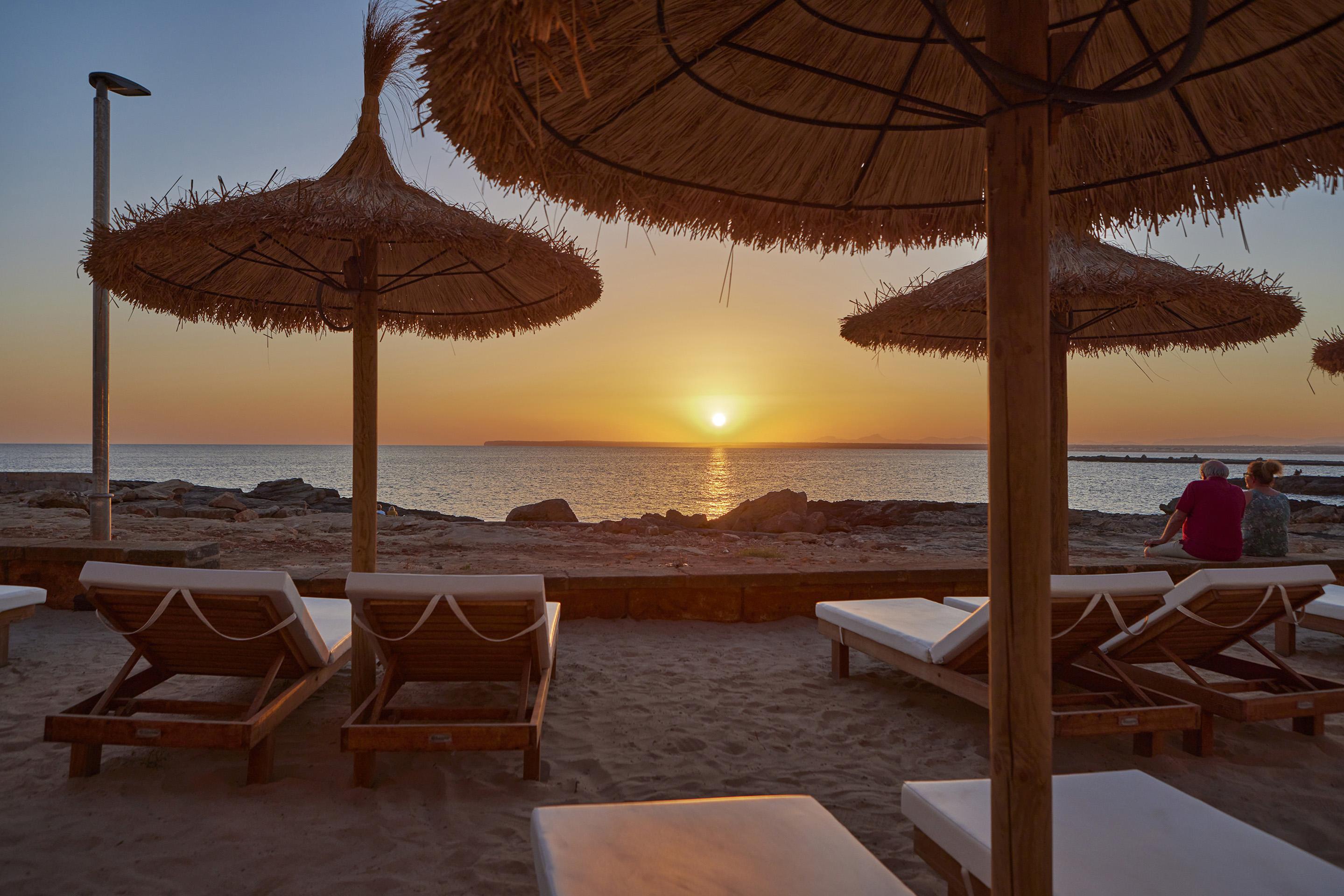Universal Hotel Cabo Blanco - Adults Only كولونيا سانت خورذي المظهر الخارجي الصورة