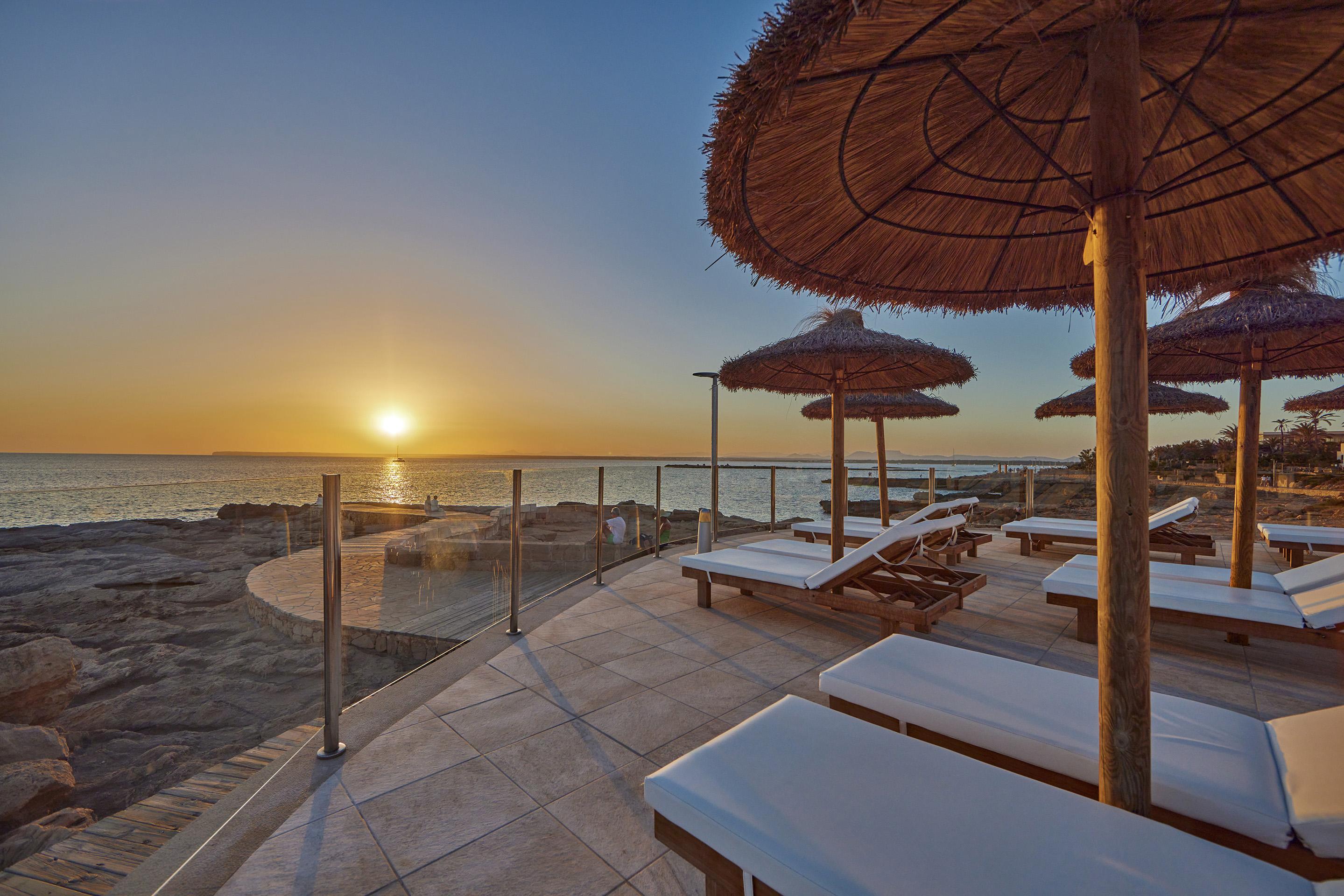 Universal Hotel Cabo Blanco - Adults Only كولونيا سانت خورذي المظهر الخارجي الصورة